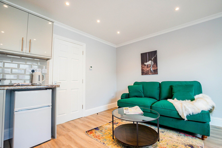 Room 5, Host Stay Bridge Street Apartment, Worcestershire