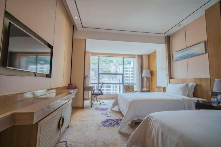 Bedroom 3, Dongsheng Jiuzhou International Hotel, Enshi Tujia and Miao