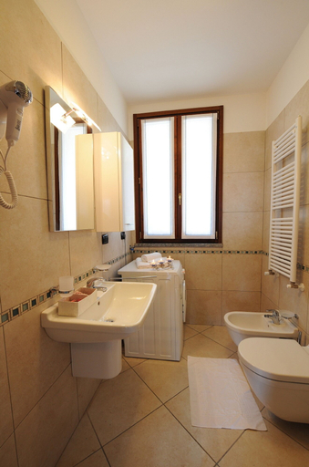 Others 4, Residence Eden Azalea 2, Como