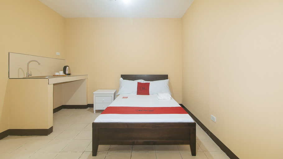 Bedroom 3, RedDoorz @ MUBG Apartelle near Baclaran Church, Parañaque