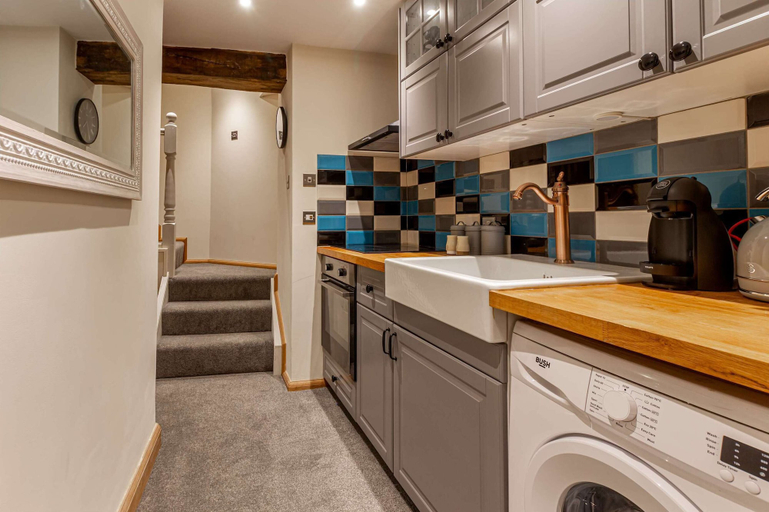Room 3, Host Stay Merchant House Basement, Herefordshire