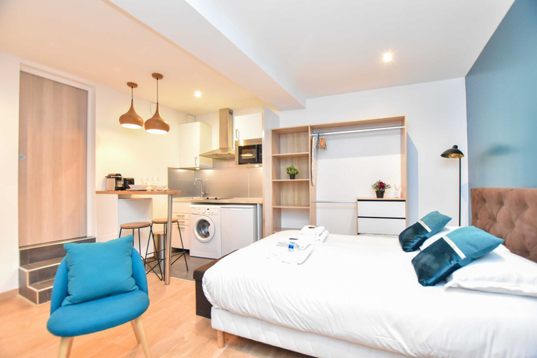 Room 2, Modern Studio in the Heart of Paris, Paris