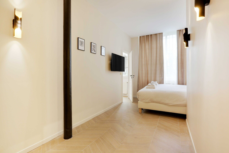Bedroom 4, Chic Apartment - 3br/8p - Le Marais, Paris