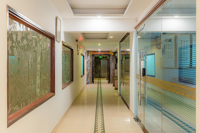 Public Area 3, Fortune 1127 Central Hotel, District 5