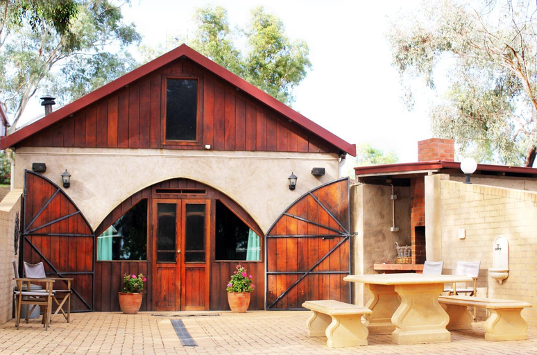 Others 5, Outback Cellar & Country Cottage, Dubbo - Pt B