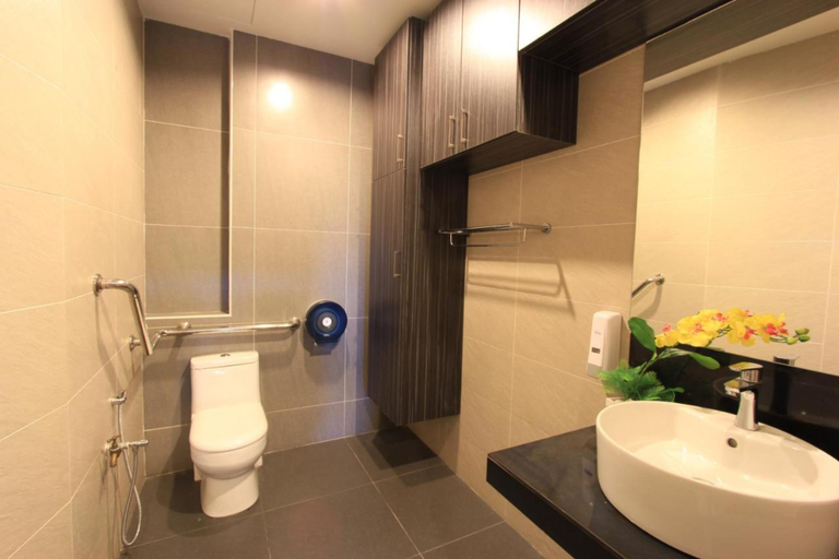 Bathroom 4, Ipoh Downtown Hotel, Kinta