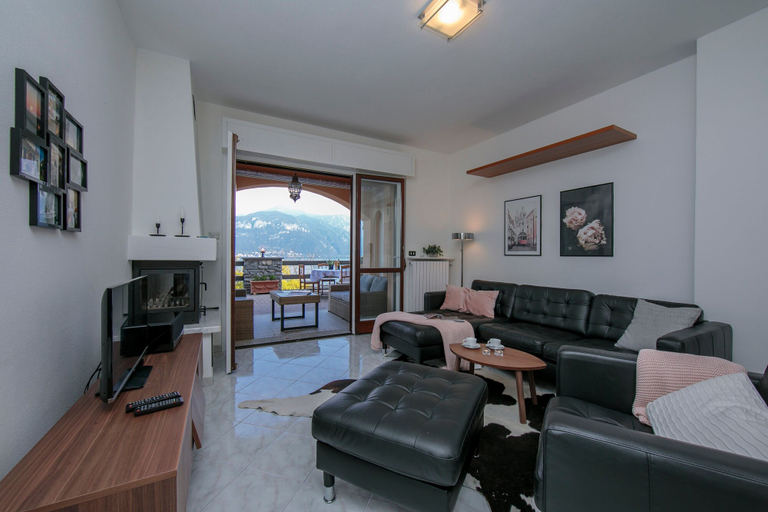 Room 5, Sonenga Panoramic Terrace, Como