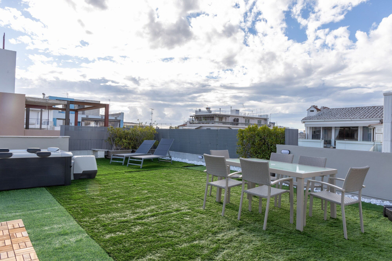 Room 4, Acropolis View 3-bdrm With Rooftop Garden Jacuzzi, Attica