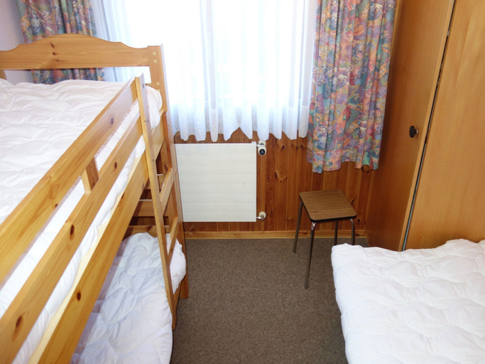 Room 5, Luxury Apartment Amidst Hills, Conthey