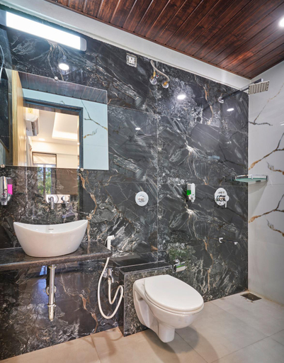 Bathroom 4, Drizzle Resort, Satara