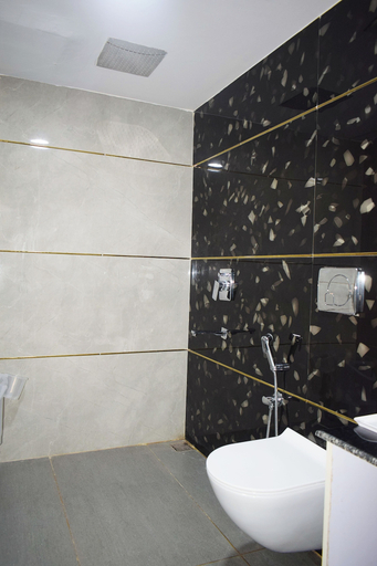Bathroom 4, Country Ambience Hotel, Nainital