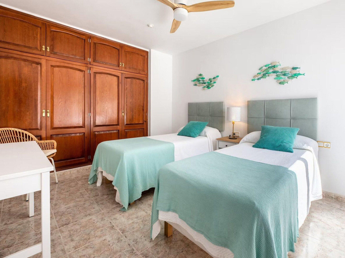 Room 2, Attractive Villa With Private Pool, Madrid