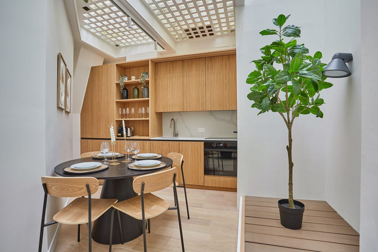 Dining 3, Sublim Apartment Le Marais Centre de Paris, Paris