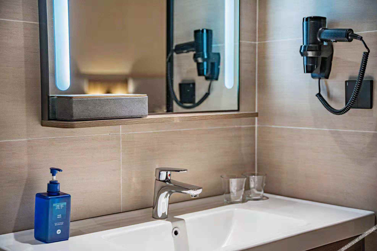Bathroom 3, Hanting Hotel Nanchang Railway Station Jiefang West Road, Nanchang