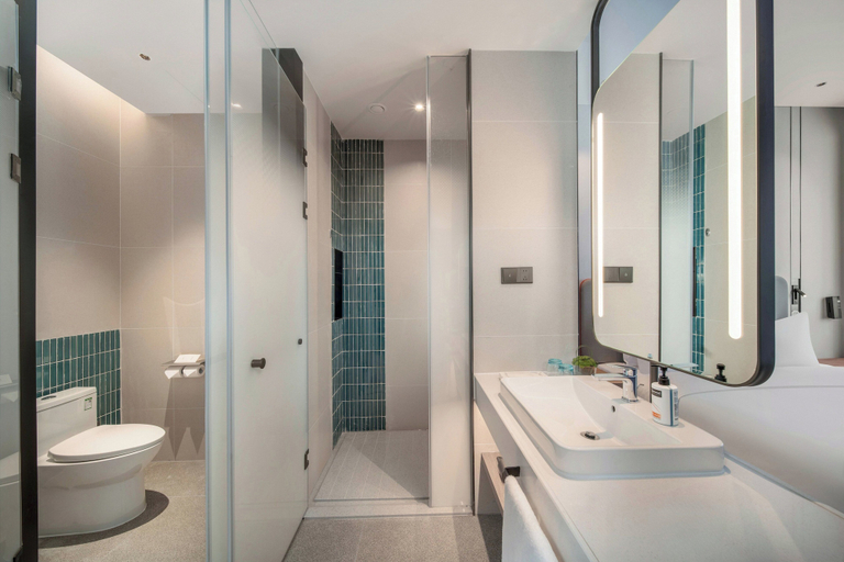 Bathroom 5, Holiday Inn Express CHANGZHOU HENGLIN by IHG, Changzhou