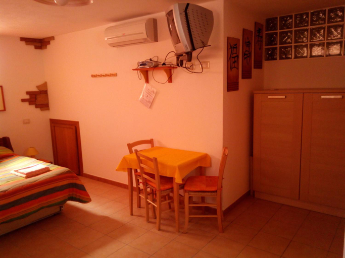 Others 5, Stella Marina, Oristano