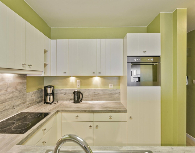 Private kitchen 3, Flat in Blankenberge Near Belgium Pier, West-Vlaanderen