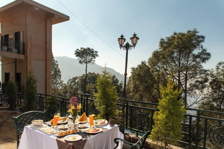 Food & Drinks 4, Royalpine Rosastays Kasauli, Solan