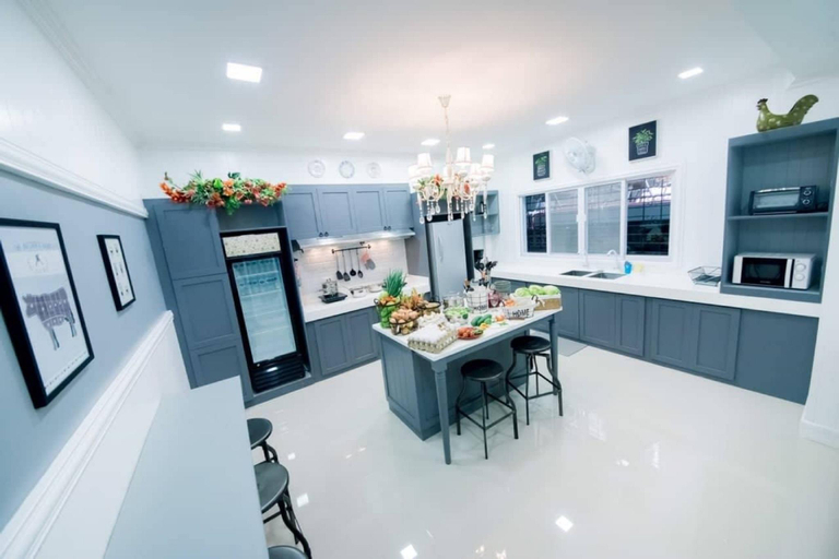 Dining Room 30