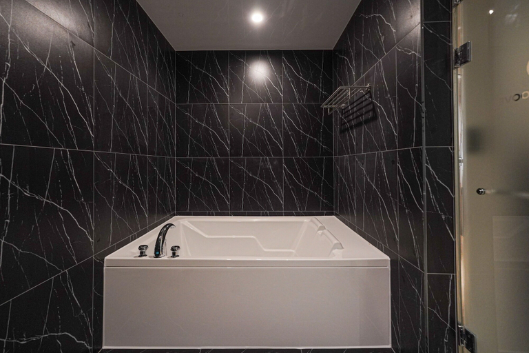 Bathroom 4, Urban Groove Hotel, Busanjin