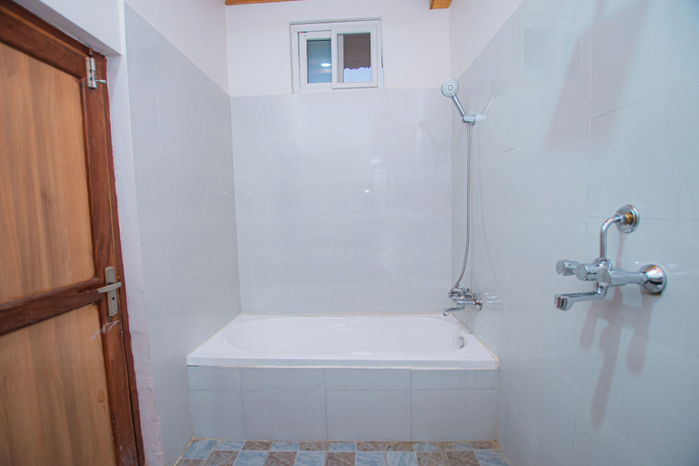 Bathroom 5, Harness Zipline And Adventure Resort, Dhaualagiri