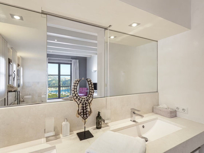 Bathroom 3, Majestic Villa With Harbour Views, Baleares