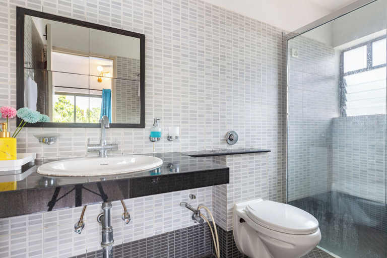 Bathroom 3, StayAtAloha-Lite, North Goa