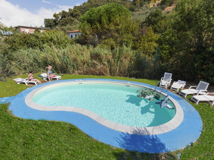 Primary image, Lovely Holiday Flat With Shared Pool in Lerici, La Spezia