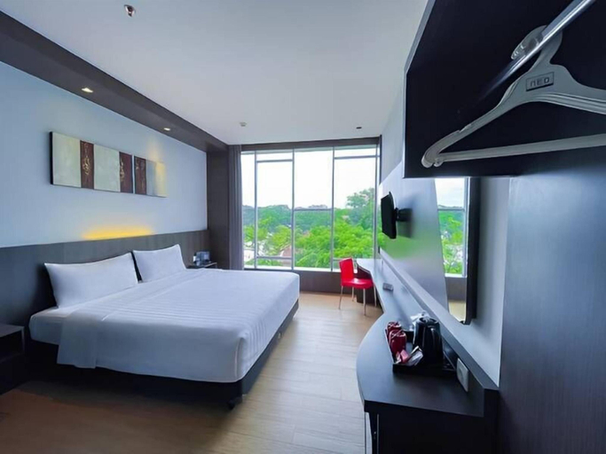 Bedroom 12