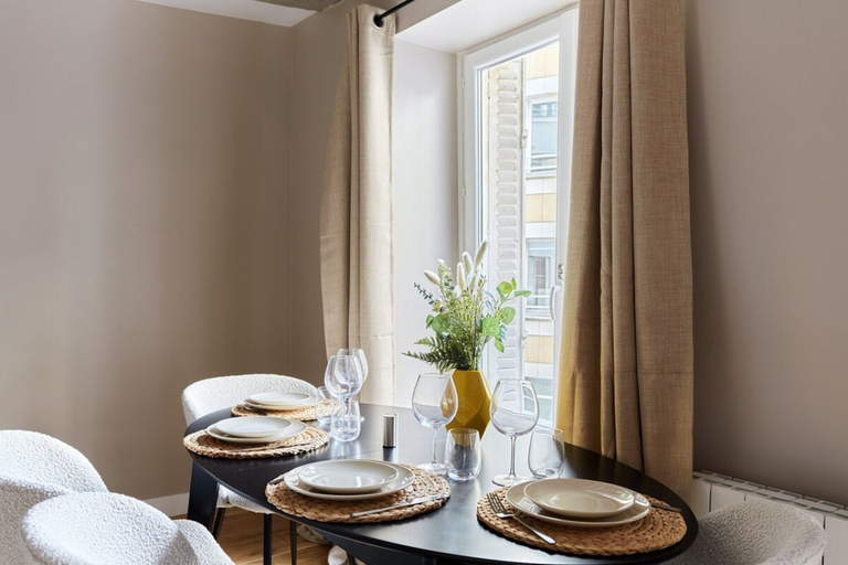 Dining 2, Charming new Flat Le Marais/beaubourg, Paris