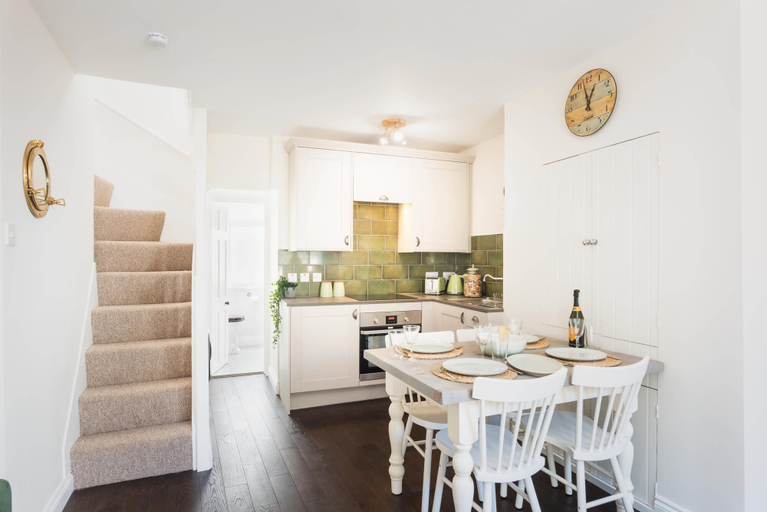 Room 2, Host Stay Coombe Cottage, Dorset