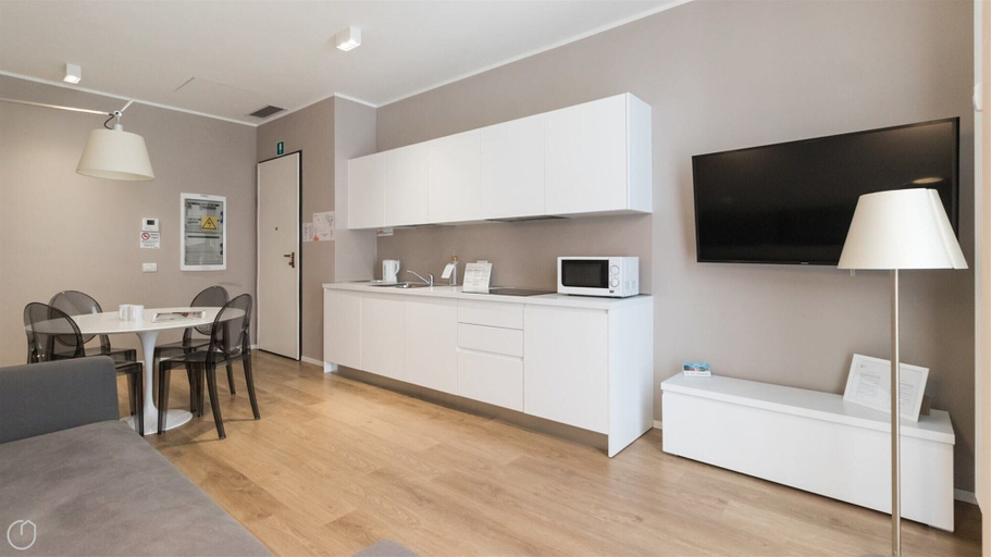 Dining 5, Charming Apartment in Milan's Heart, Milano