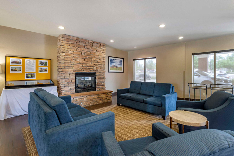 Public Area 3, Comfort Suites Coralville I-80, Johnson