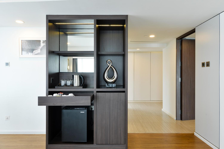 Dining Room 15