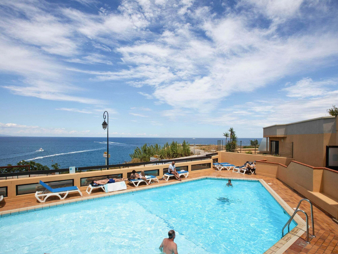Pool 3, Apartment in Collioure With Stunning Sea Views, Pyrénées-Orientales