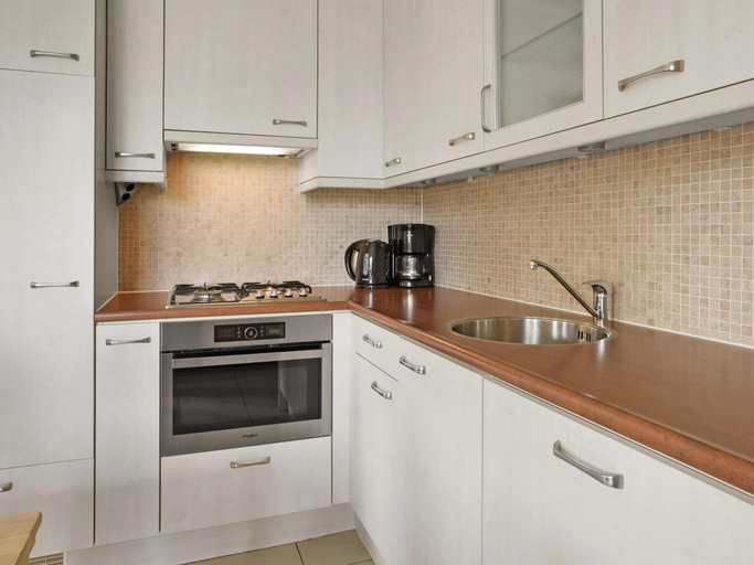 Private kitchen 4, Wheelchair-friendly Retreat, Bernisse