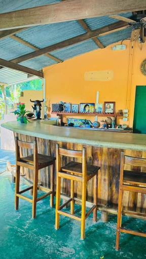 Food & Drinks 4, Mal Pais Surf Camp, Puntarenas