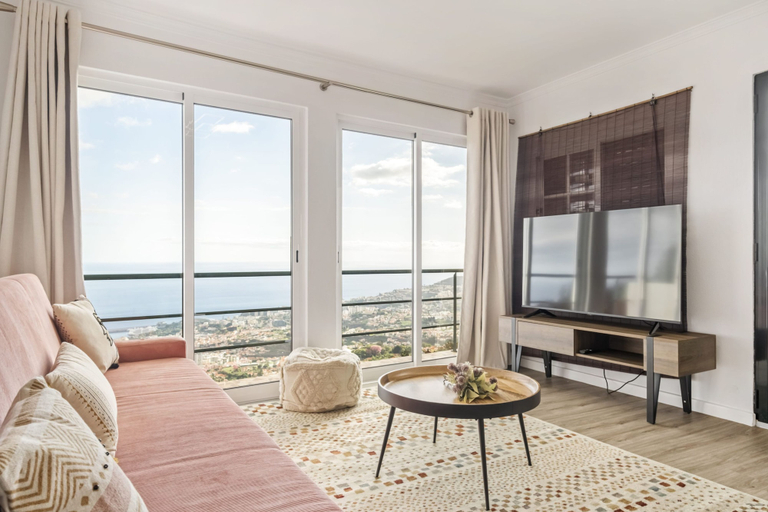Room 3, Skyline Heights by Homie, Funchal