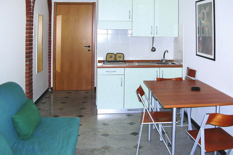 Others 3, Apartment in Pietra Ligure, Savona