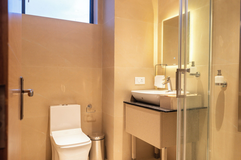 Bathroom 5, Krishna's Courtyard - Hotel & Convention, Cuttack