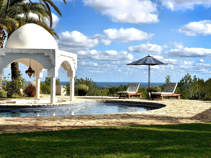 Pool 5, Holiday Home With Alfresco Dinning, Baleares