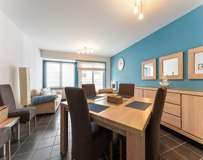 Dining 2, Apartment in Blankenberge near Belgium Pier, West-Vlaanderen