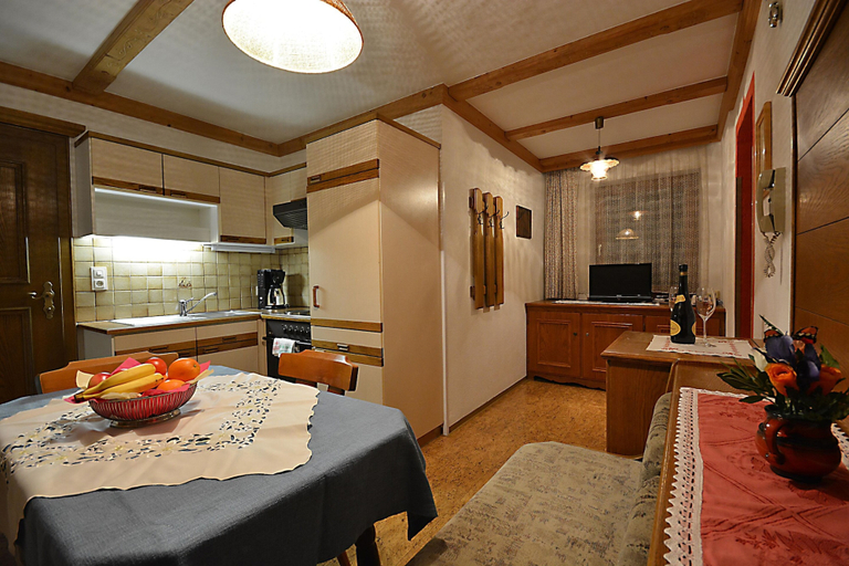 Private kitchen 5, Apartment in Pitztal With Mountain Views, Imst