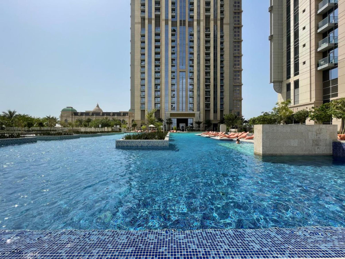 Room 3, Al Habtoor City - Amna Tower 1102, Dubai