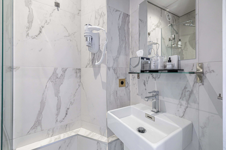 Bathroom, Hotel Avaton - Cosy Bedroom - Cannes Centre, Alpes-Maritimes