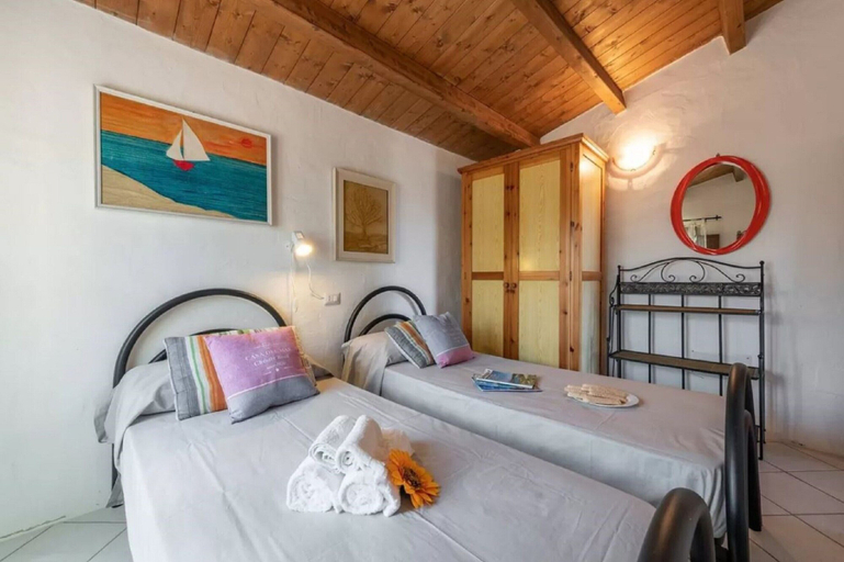 Room 4, Lovely Apartment Near the sea, Olbia-Tempio