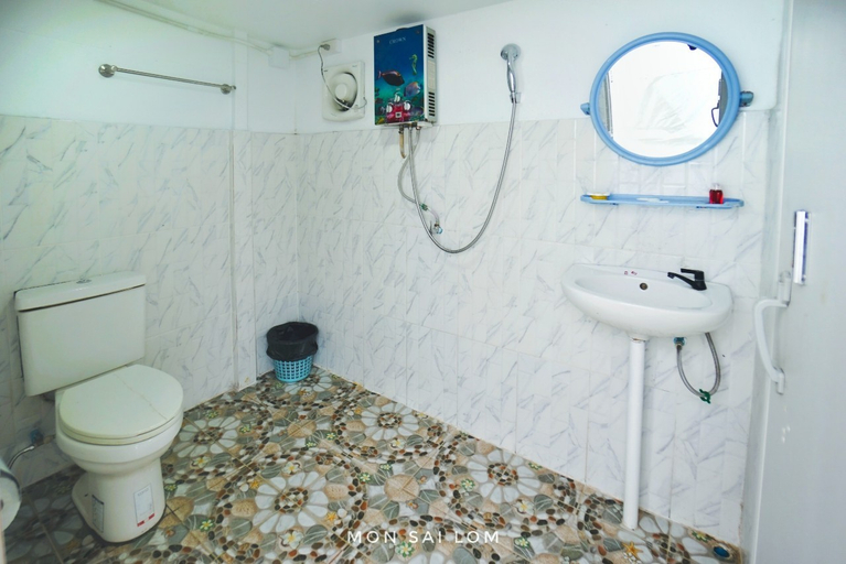 Bathroom 5, Mon Sai Lom Monjam, Mae Rim