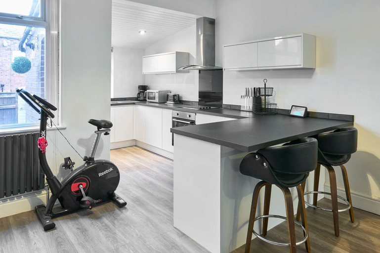 Private kitchen, Host Stay Thurstane Street, Bolton