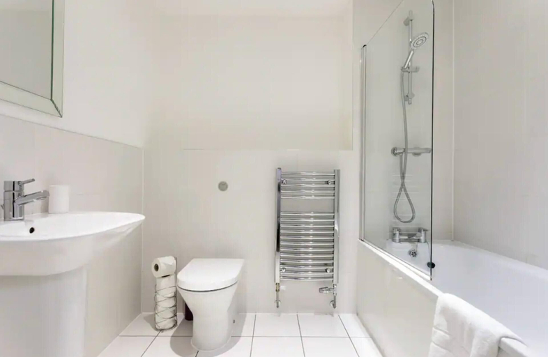 Bathroom 3, Apartmentsleeps3-balcony-near Canarywharf-gym, London