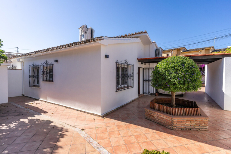 Exterior 2, Charming Coastal Home, Málaga
